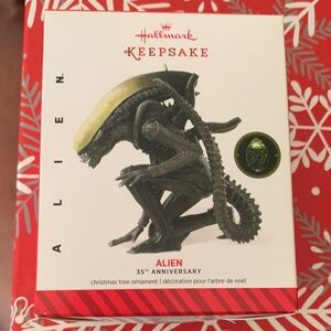 Hallmark Keepsake 35th Anniversary Alien Ornament in Black and Gold